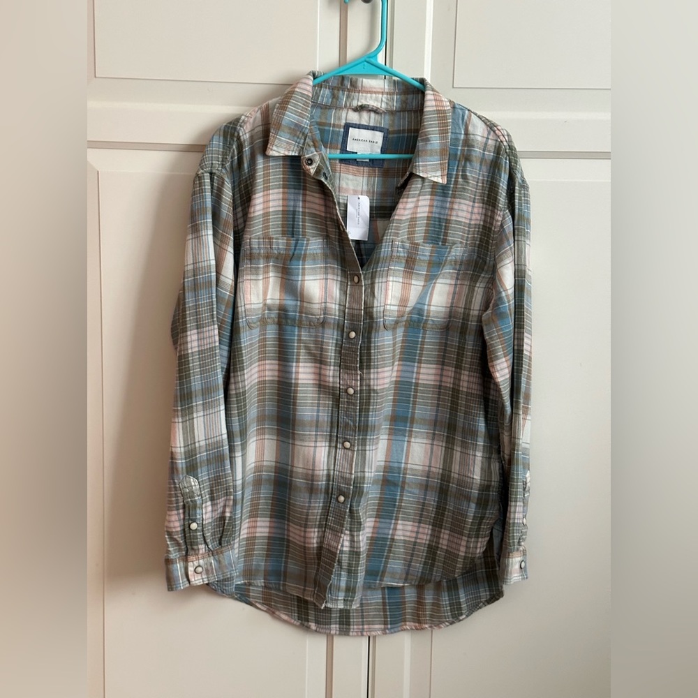 American Eagle shirt